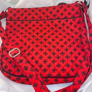 Vera Bradley Purse with Matching Front Zip Wristlet